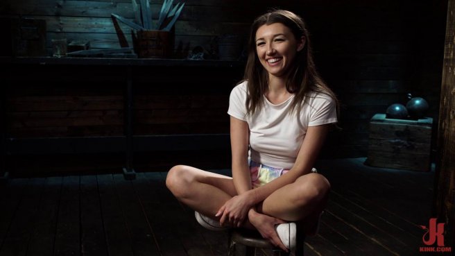 Устроил пытки 20-летней связанной девке во время БДСМ