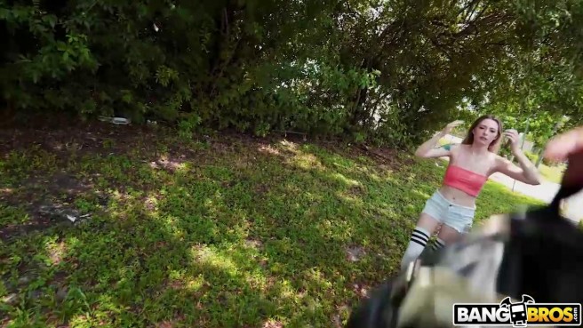 Заманил в машину незнакомку и страстно оттрахал