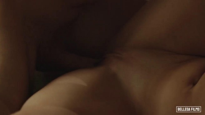 Было хорошо между ногами сучки члену и языку