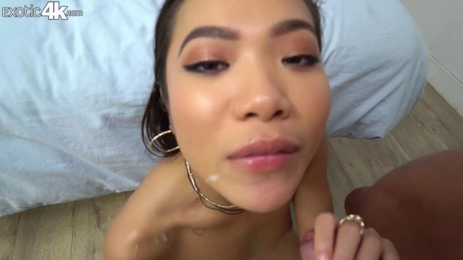 Бесстыжая казашка лижет яйца и хочет в пизду поглубже